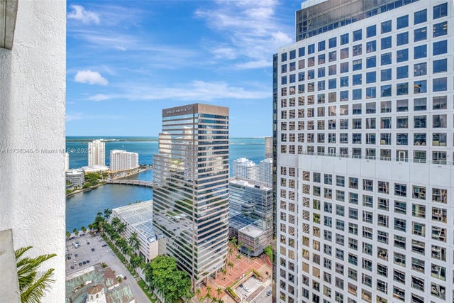 3 of 35 - 500 Brickell Ave 3910, Miami, FL