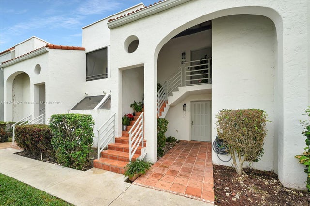 2 of 29 - 3545 Magellan Cir 351-5, Aventura, FL