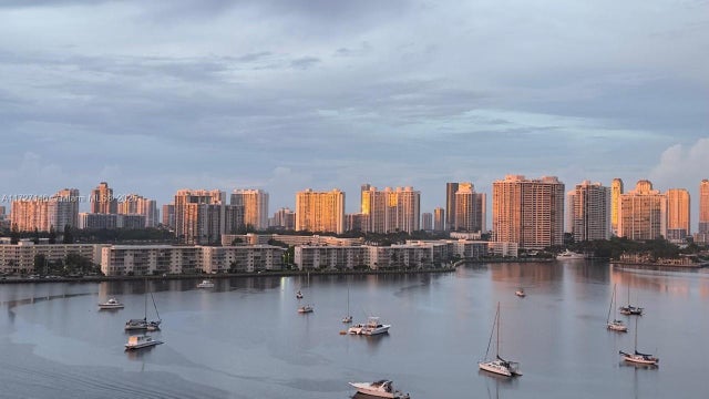 1 of 22 - 17301 Biscayne Blvd 1106, North Miami Beach, FL