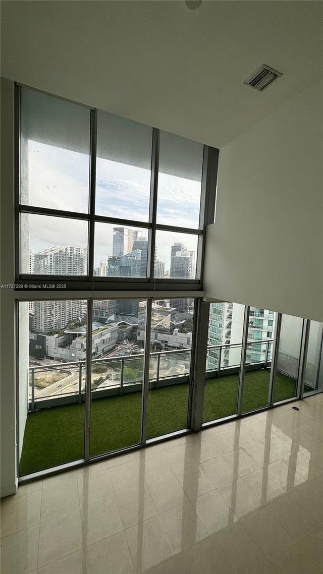 2 of 88 - 90 Sw 3rd St Ph-17, Miami, FL