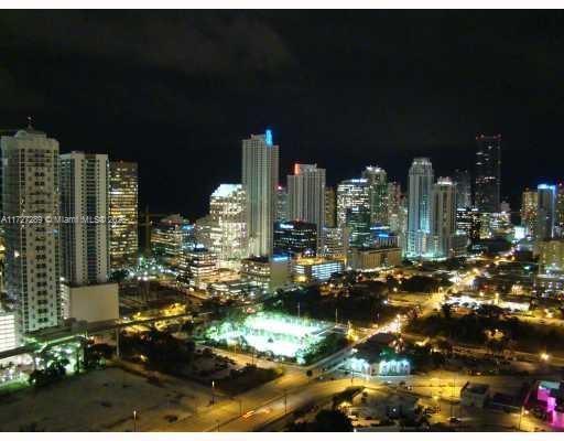 4 of 88 - 90 Sw 3rd St Ph-17, Miami, FL