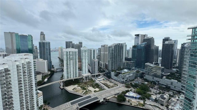 5 of 88 - 90 Sw 3rd St Ph-17, Miami, FL