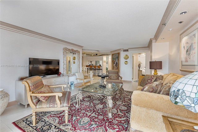 3 of 46 - 5757 Collins Ave 403, Miami Beach, FL