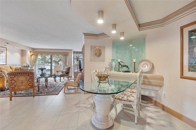 4 of 46 - 5757 Collins Ave 403, Miami Beach, FL