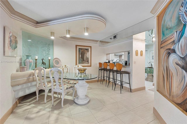 5 of 46 - 5757 Collins Ave 403, Miami Beach, FL