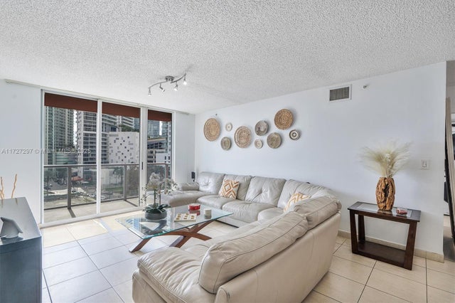 1 of 22 - 1155 Brickell Bay Dr 603, Miami, FL