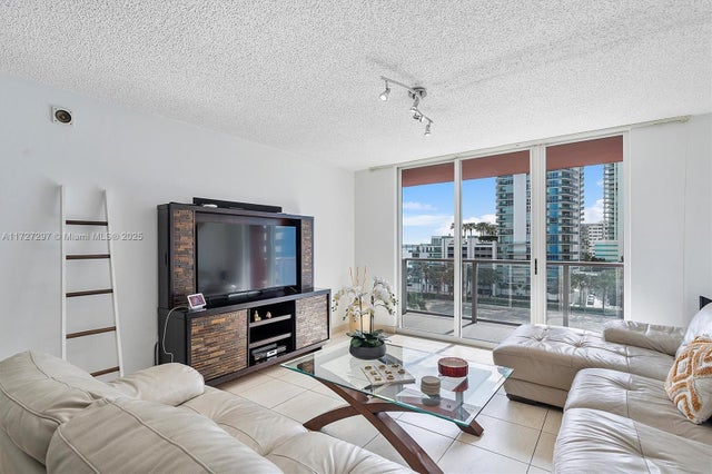 2 of 22 - 1155 Brickell Bay Dr 603, Miami, FL