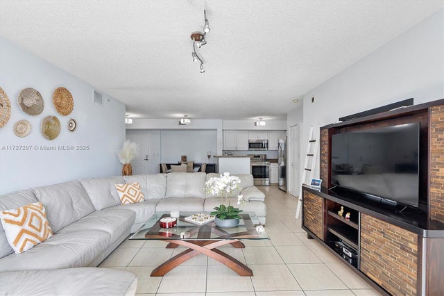 4 of 22 - 1155 Brickell Bay Dr 603, Miami, FL