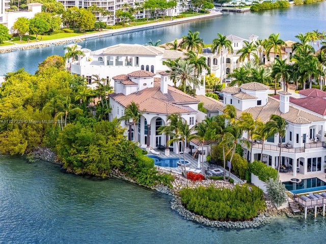 4 of 40 - 3914 Island Estates Dr, Aventura, FL
