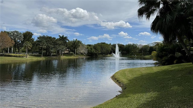 4 of 15 - 7700 S Woodridge Dr, Parkland, FL
