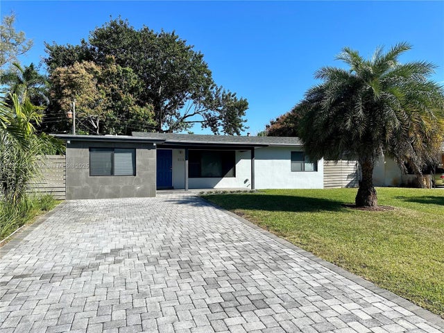 1 of 33 - 513 Nw 30th St, Wilton Manors, FL