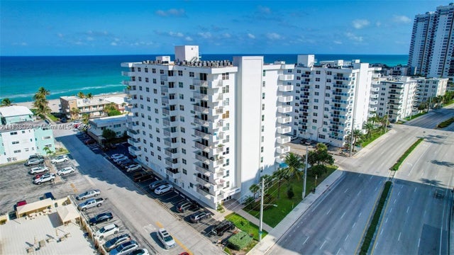 1 of 28 - 1601 S Ocean Dr 105, Hollywood, FL