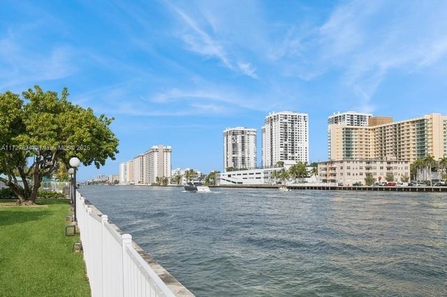 3 of 34 - 800 Parkview Dr 421, Hallandale Beach, FL