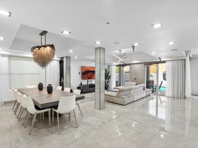 1 of 32 - 21220 Ne 32nd Pl, Aventura, FL