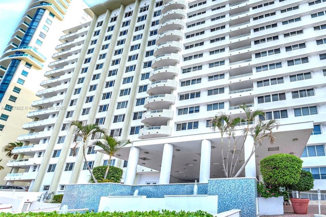 4 of 54 - 5005 Collins Ave 1224, Miami Beach, FL
