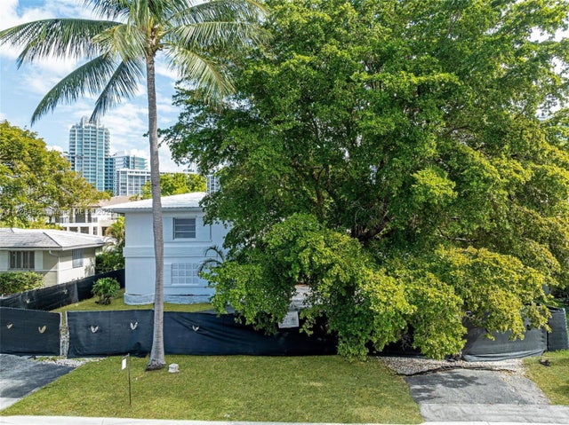 2 of 48 - 253 Bal Cross Dr, Bal Harbour, FL