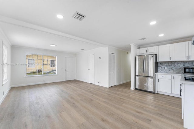 5 of 25 - 1448 W 32nd St, Riviera Beach, FL
