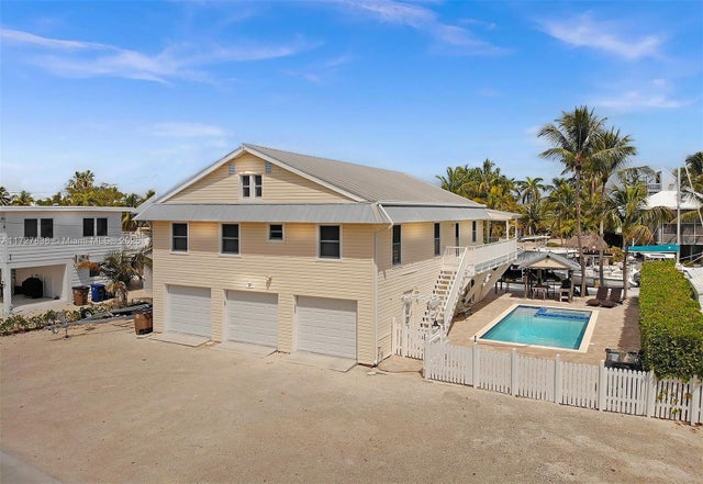 2 of 93 - 28 Center Ln, Key Largo, FL
