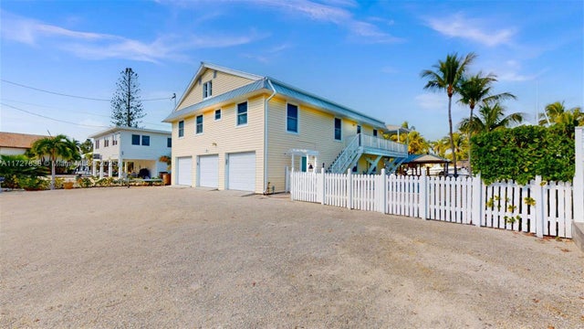 3 of 93 - 28 Center Ln, Key Largo, FL