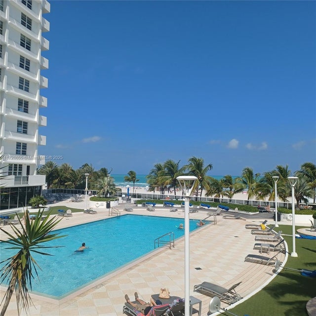 2 of 15 - 100 Lincoln Rd 1206, Miami Beach, FL