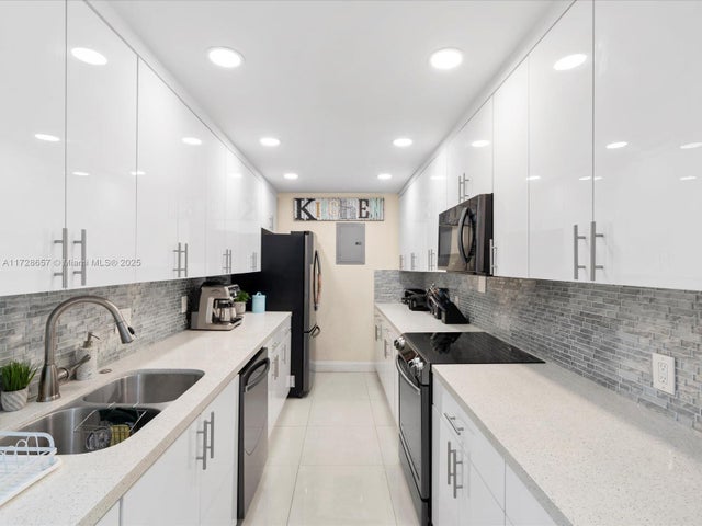 1 of 17 - 3860 Ne 170th St 211, North Miami Beach, FL