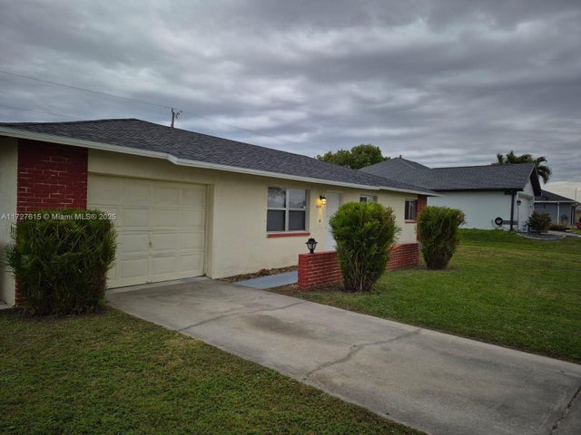 2 of 14 - 1019 Nw 7th Place, Cape Coral, FL