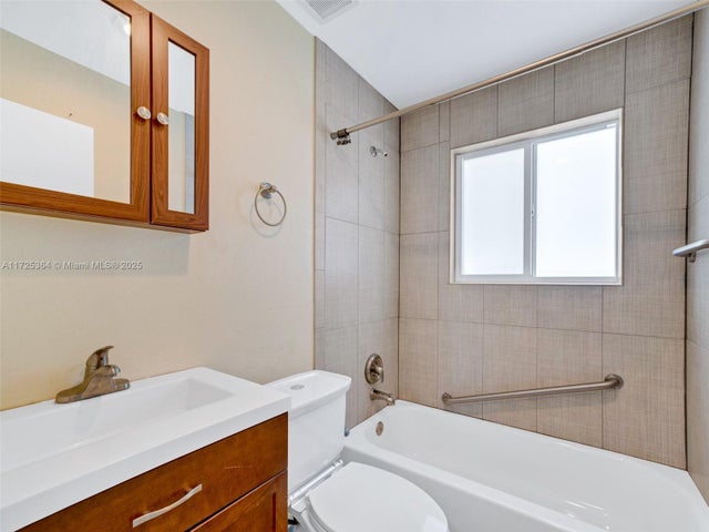 4 of 18 - 1520 Ne 14th Ter, Fort Lauderdale, FL