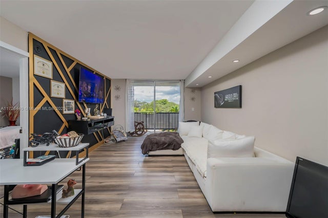 3 of 31 - 12500 Ne 15th Ave 405, North Miami, FL