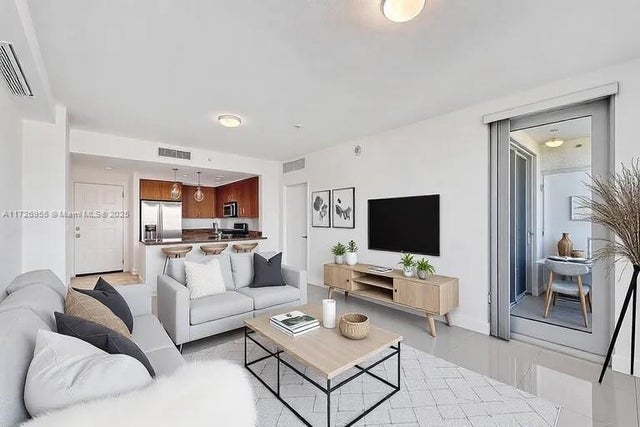 1 of 70 - 1830 Radius Dr 609, Hollywood, FL
