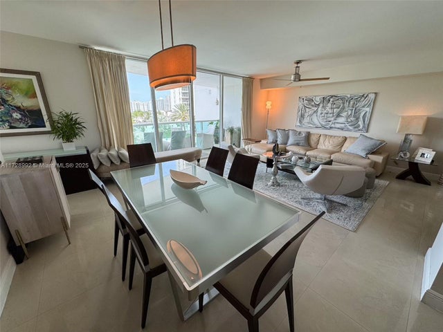 5 of 28 - 19400 Turnberry Way 412, Aventura, FL