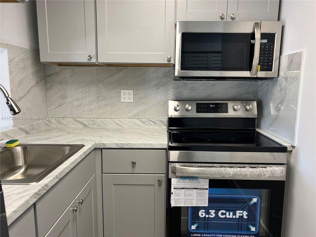 2 of 12 - 271 Nw 177th St B-117, Miami Gardens, FL