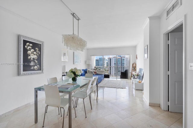 3 of 32 - 300 Bayview Dr 1503, Sunny Isles Beach, FL
