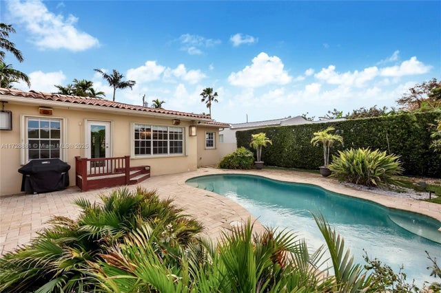 1 of 33 - 8934 Emerson Ave, Surfside, FL