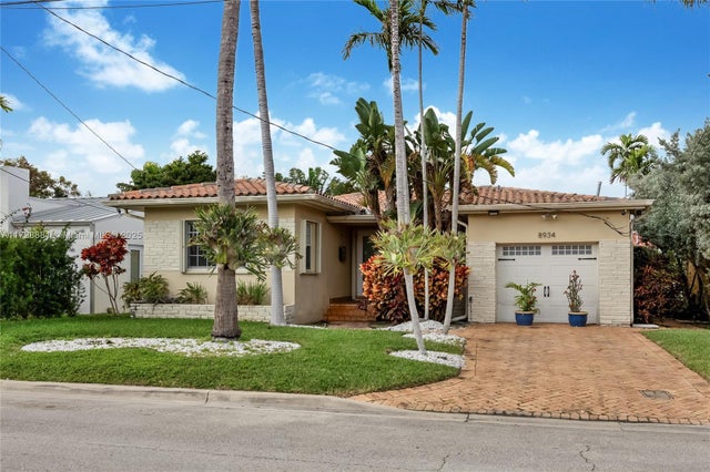 4 of 33 - 8934 Emerson Ave, Surfside, FL