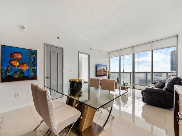 5 of 24 - 495 Brickell Ave 5203, Miami, FL