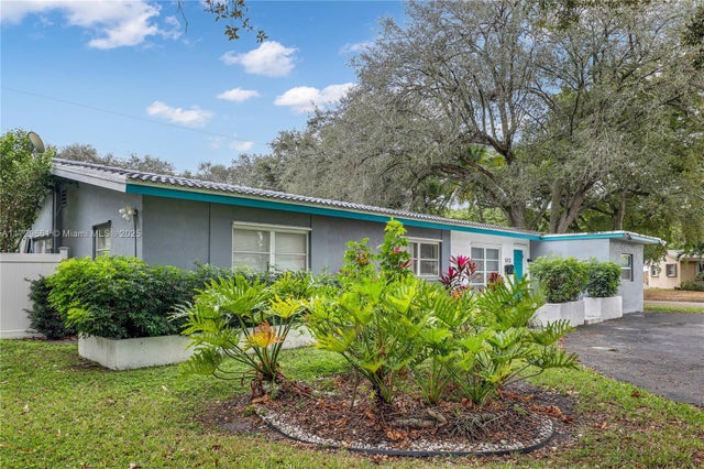 2 of 24 - 5712 Monroe St, Hollywood, FL