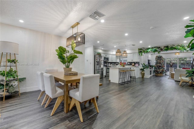 4 of 24 - 5712 Monroe St, Hollywood, FL