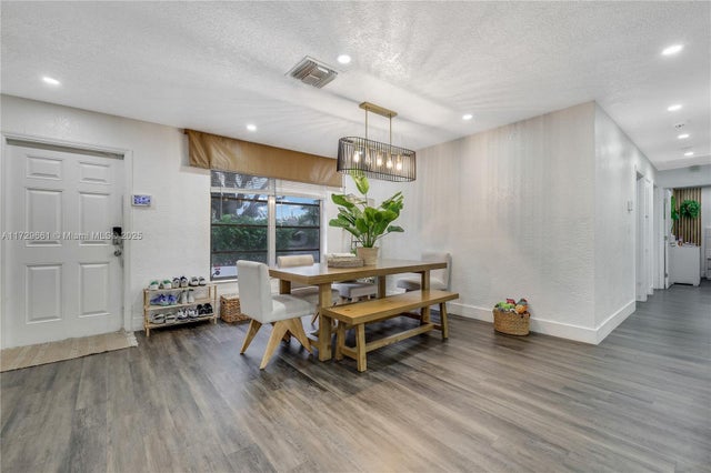 5 of 24 - 5712 Monroe St, Hollywood, FL