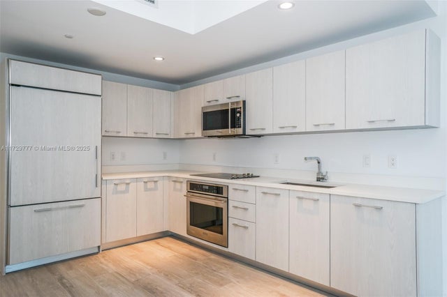 4 of 24 - N/A, Miami, FL