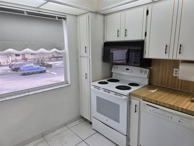 2 of 8 - 3551 Inverrary Dr 201, Lauderhill, FL