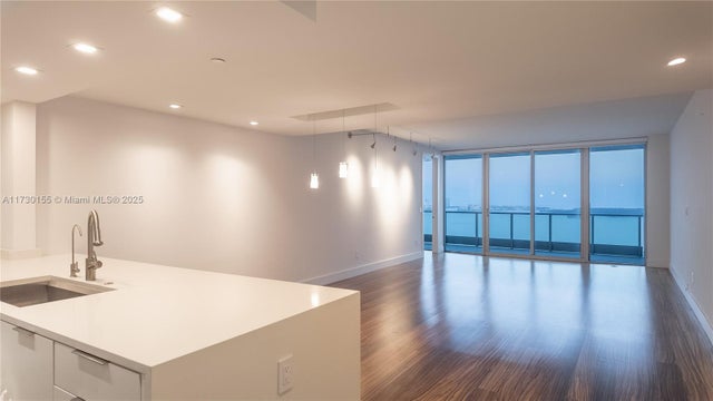 4 of 15 - 1331 Brickell Bay Dr 3307, Miami, FL