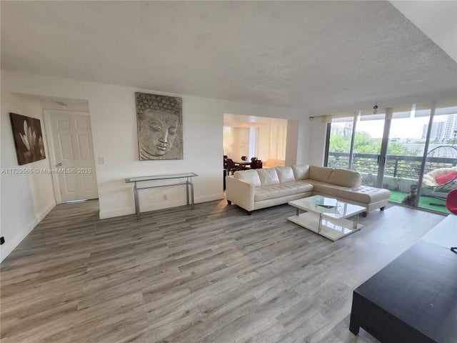 4 of 82 - 3500 Mystic Pointe Dr 401, Aventura, FL