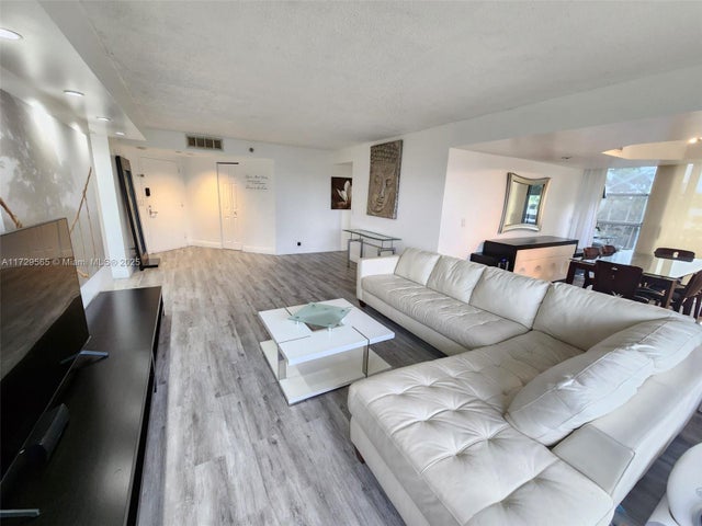 5 of 82 - 3500 Mystic Pointe Dr 401, Aventura, FL