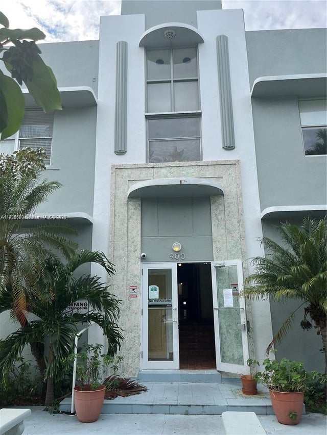 1 of 5 - 900 Jefferson Ave 2, Miami Beach, FL