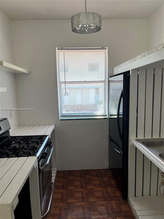 3 of 5 - 900 Jefferson Ave 2, Miami Beach, FL