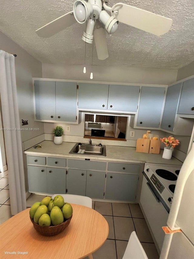 2 of 19 - 4299 Nw 16th St 307, Lauderhill, FL