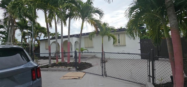 1 of 8 - 11880 Sw 185th St, Miami, FL