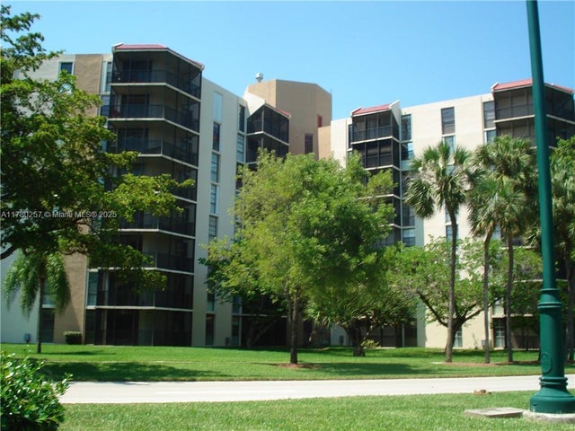 1 of 30 - 3101 N Country Club Drive 306, Aventura, FL