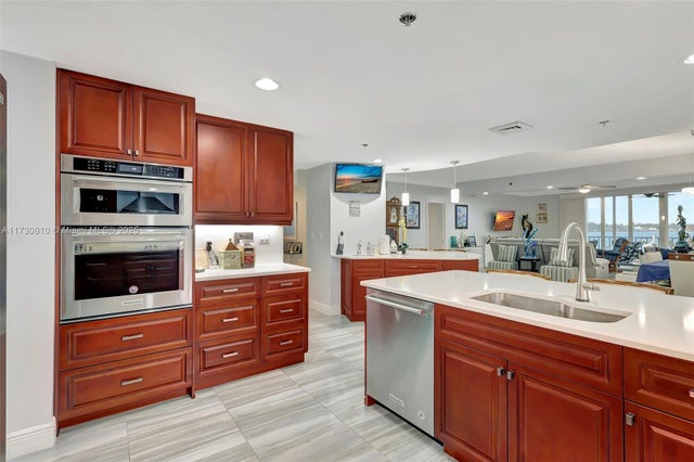 4 of 77 - 1140 Sw Chapman Way 401, Palm City, FL