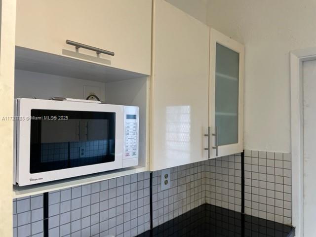 5 of 8 - 900 Euclid Ave 6, Miami Beach, FL